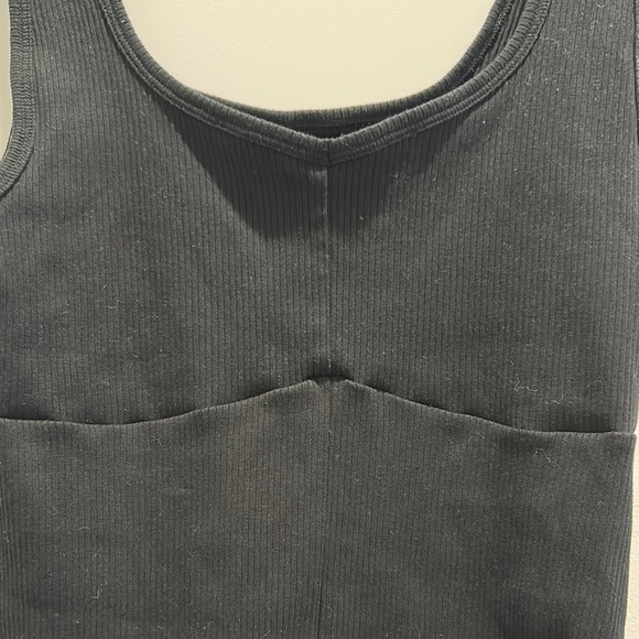Fabletics Black Cropped Tank - Picture 4 of 4